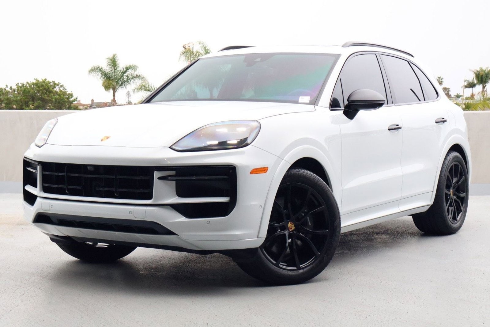 2024 Porsche Cayenne Base's photo