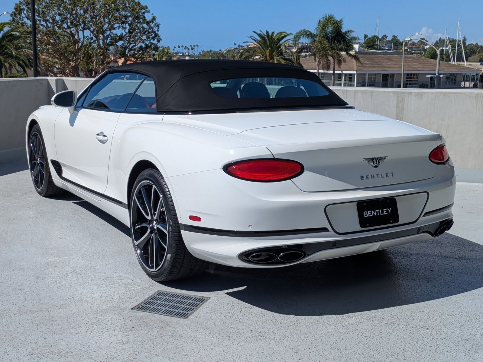 2021 Bentley Continental GT V8 photo 3