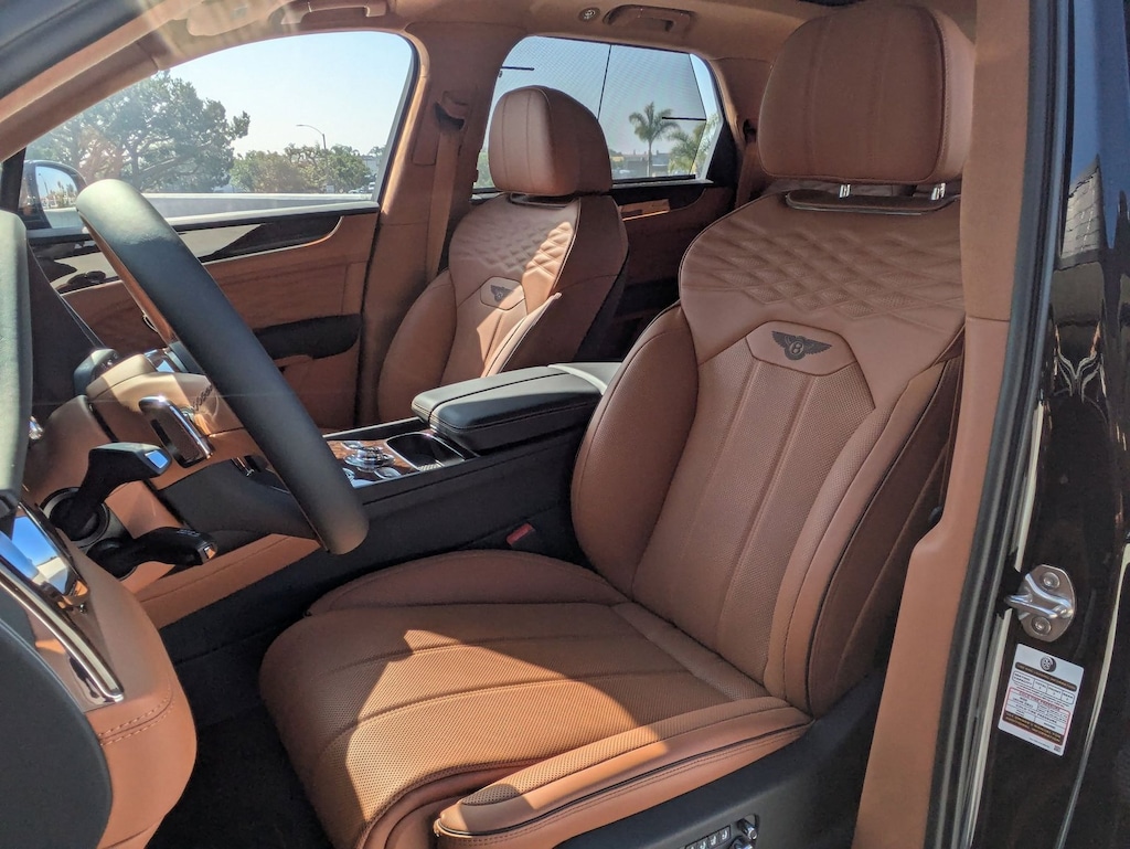 New 2025 Bentley Bentayga Azure SUV