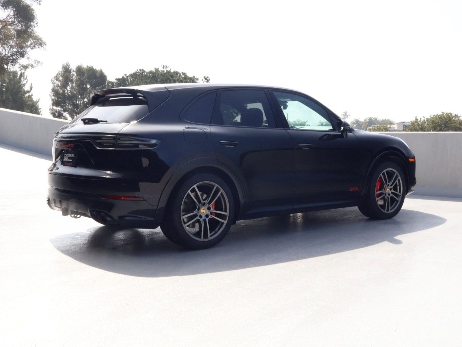 2023 Porsche Cayenne GTS photo 3