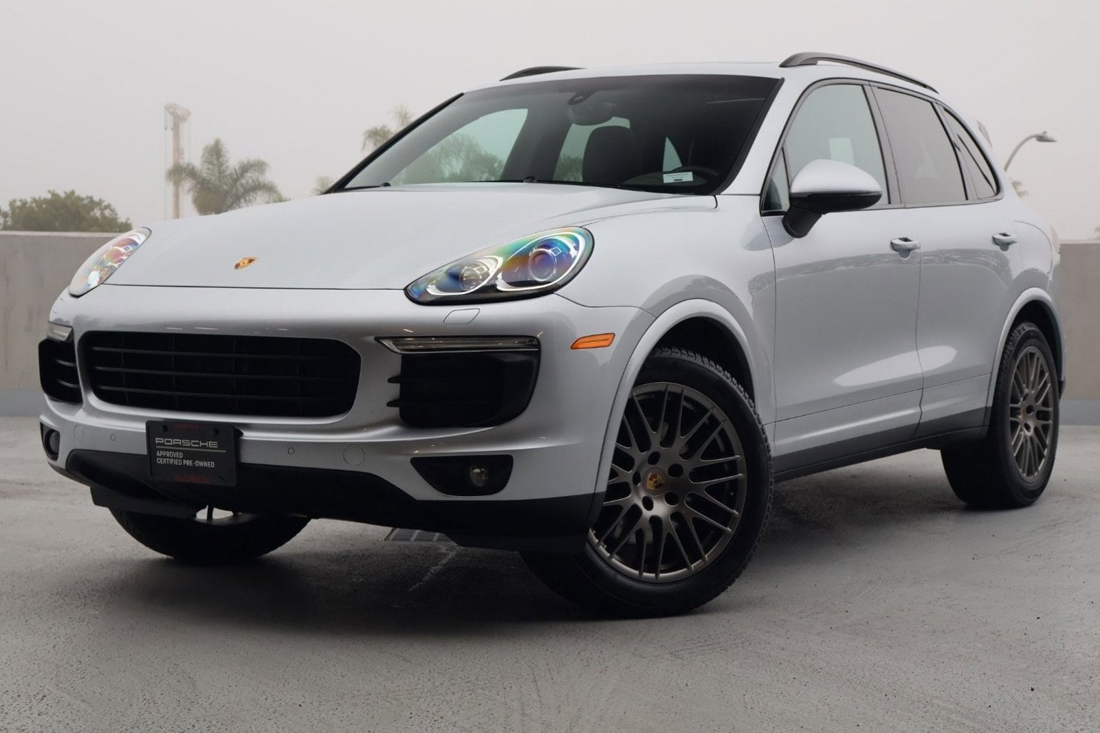 2017 Porsche Cayenne Platinum Edition's photo