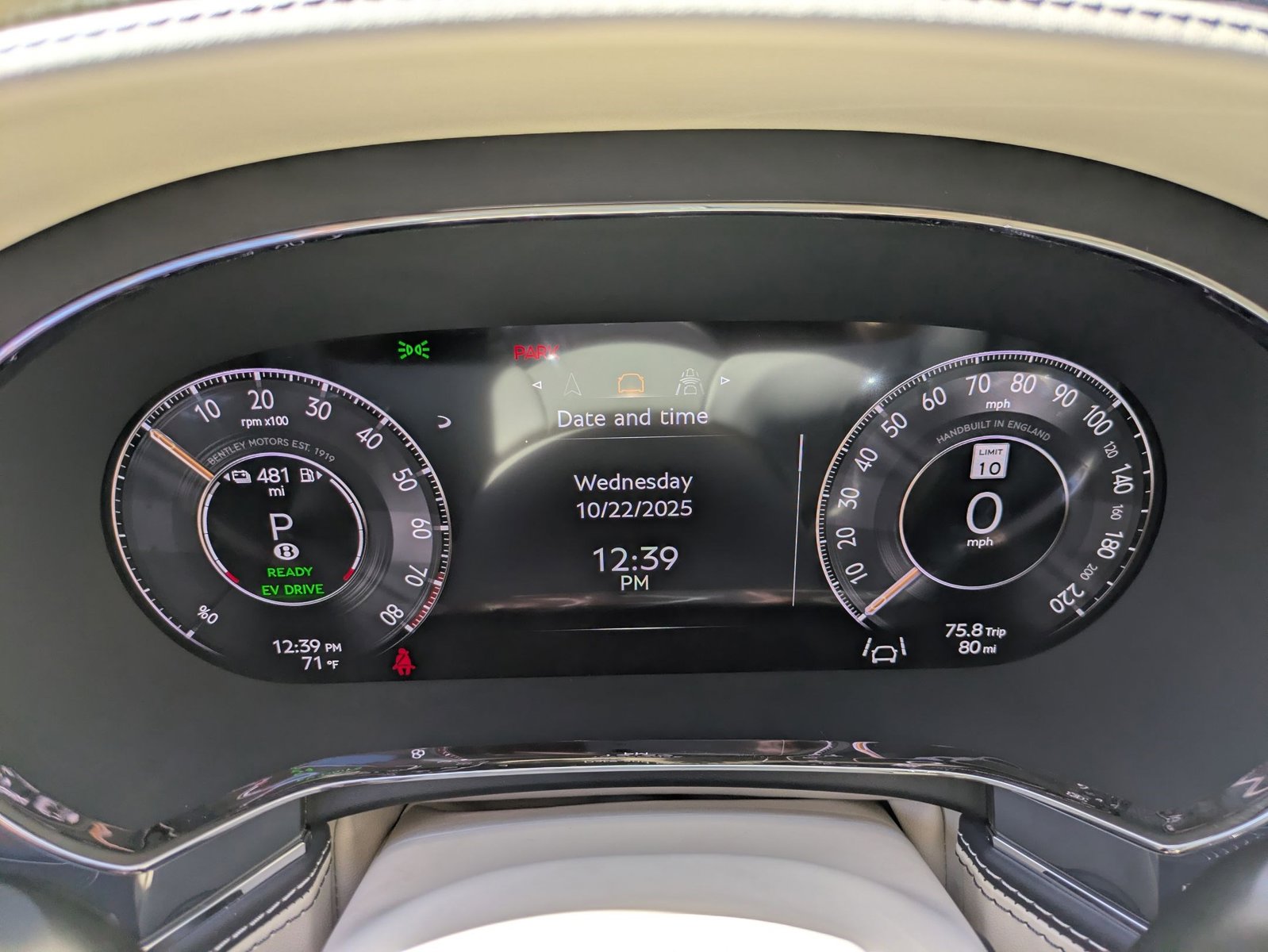 2026 Bentley Flying Spur Azure - Photo 16