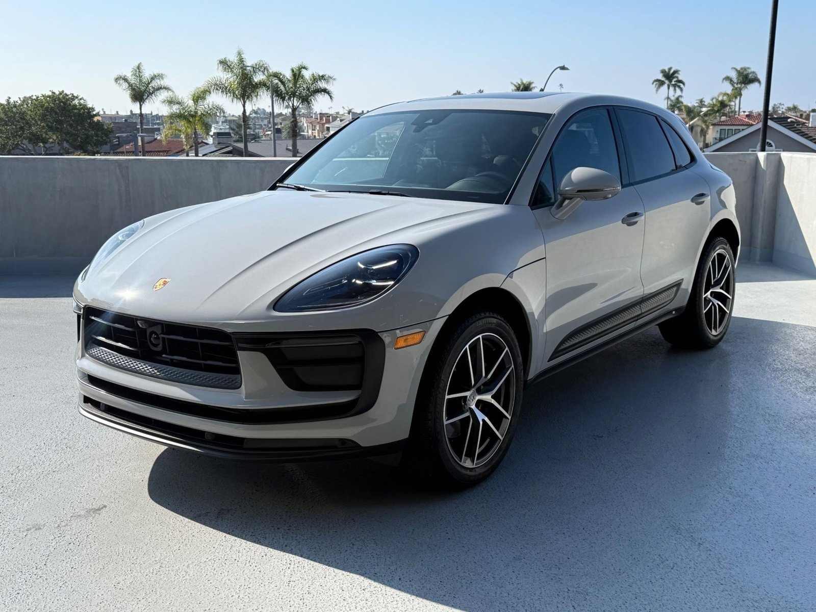 2024 Porsche Macan T photo 4