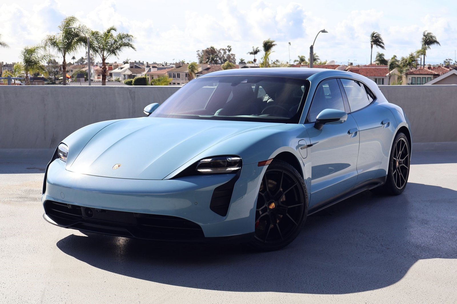 2023 Porsche Taycan GTS's photo