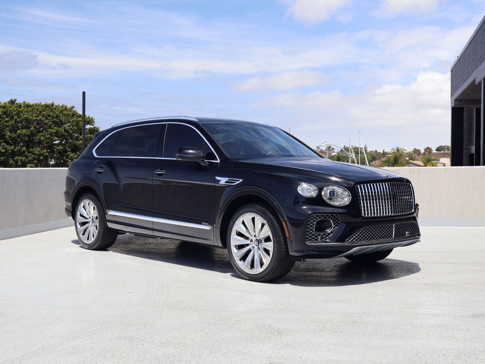 2023 Bentley Bentayga EWB Azure's photo