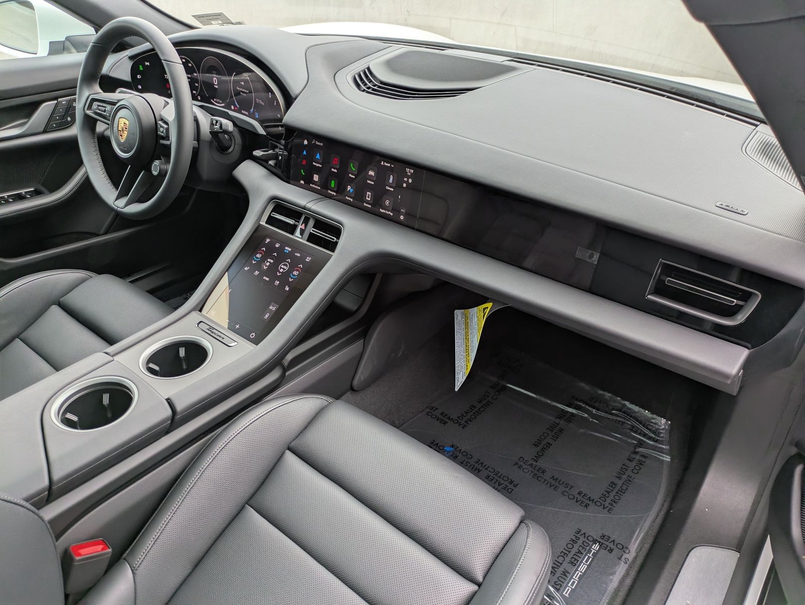 2025 Porsche Taycan Base - Photo 25