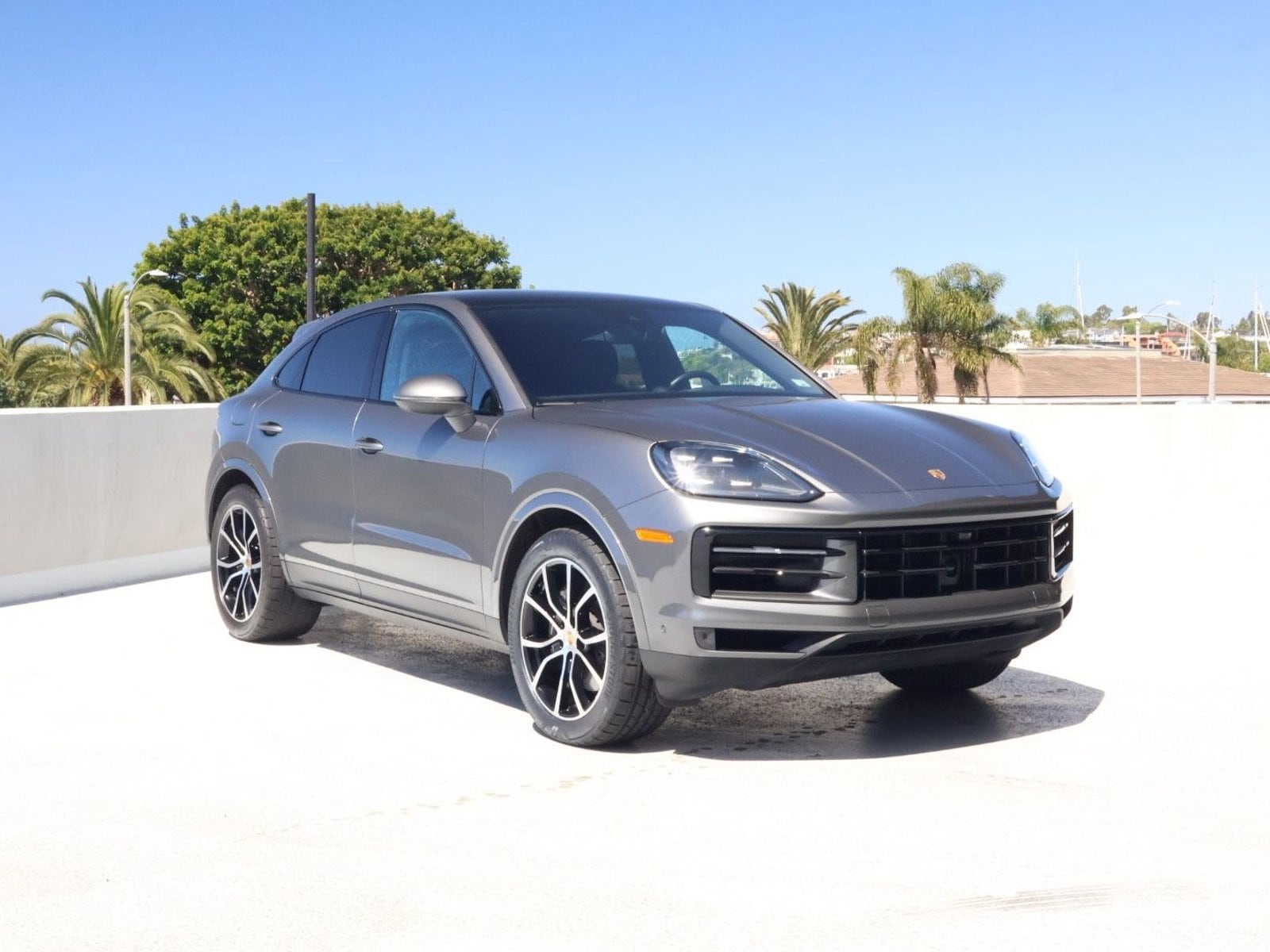 2024 Porsche Cayenne Coupe photo 6