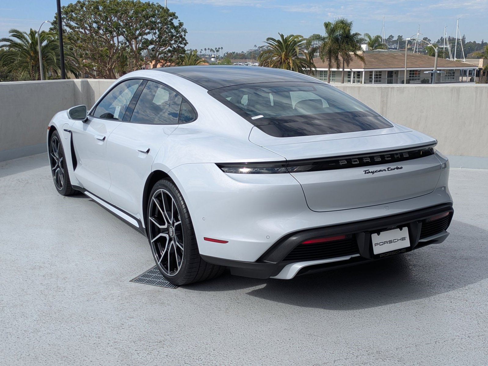 2024 Porsche Taycan Turbo photo 3