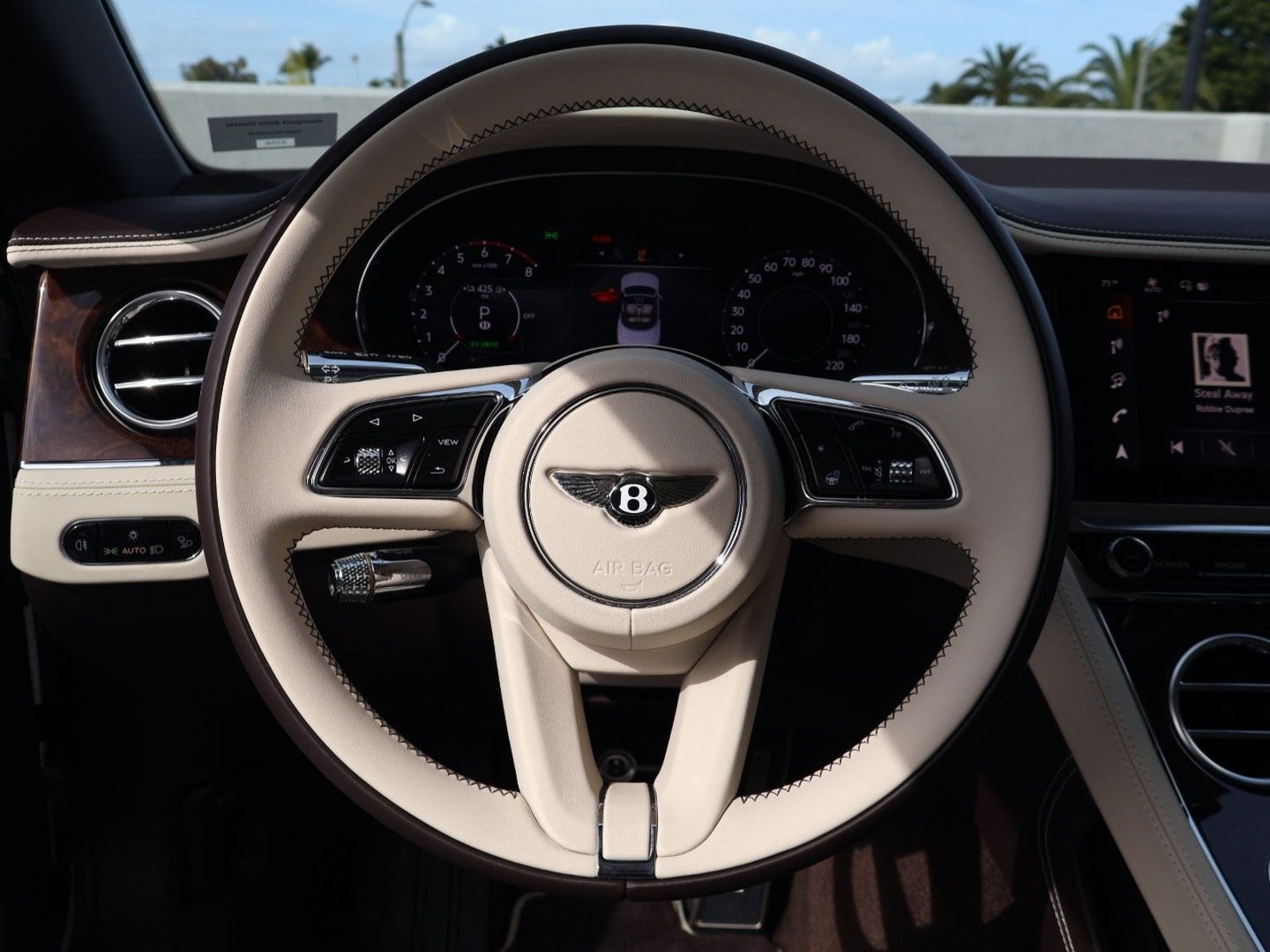 2025 Bentley Continental GTC Speed - Photo 16