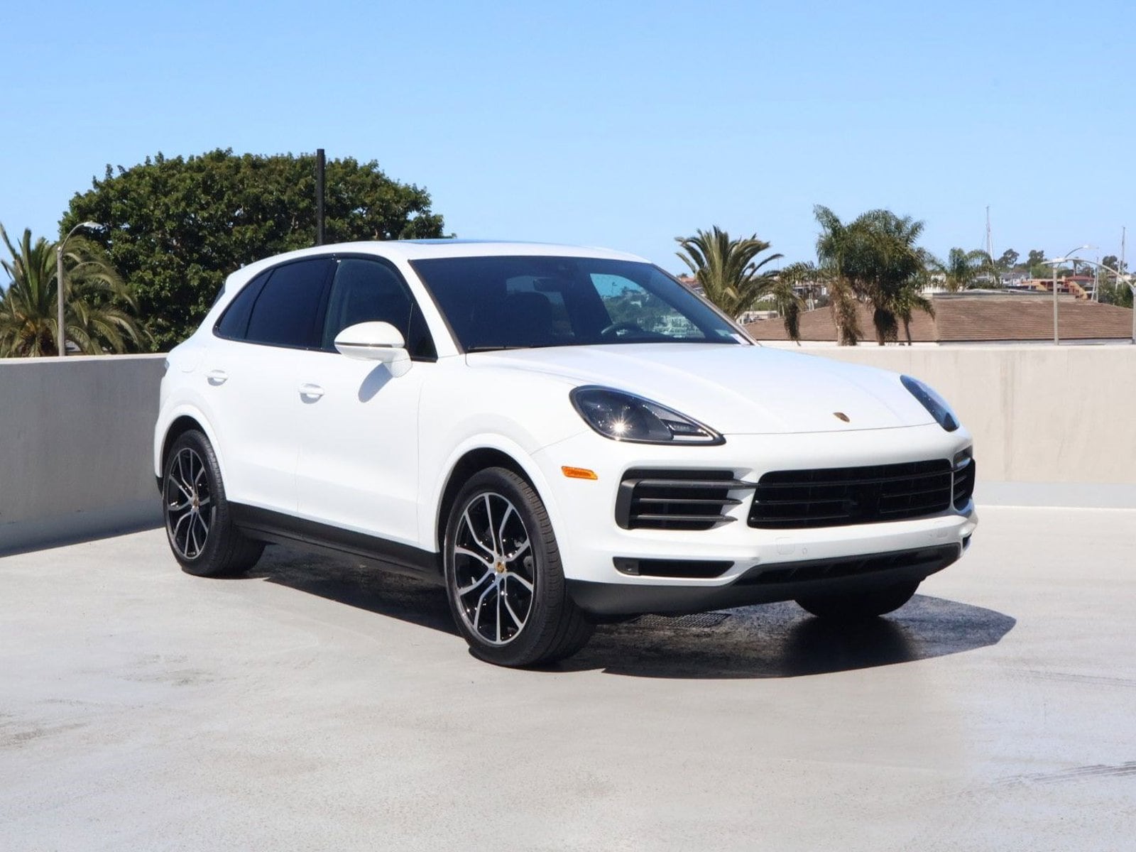 2023 Porsche Cayenne photo 6
