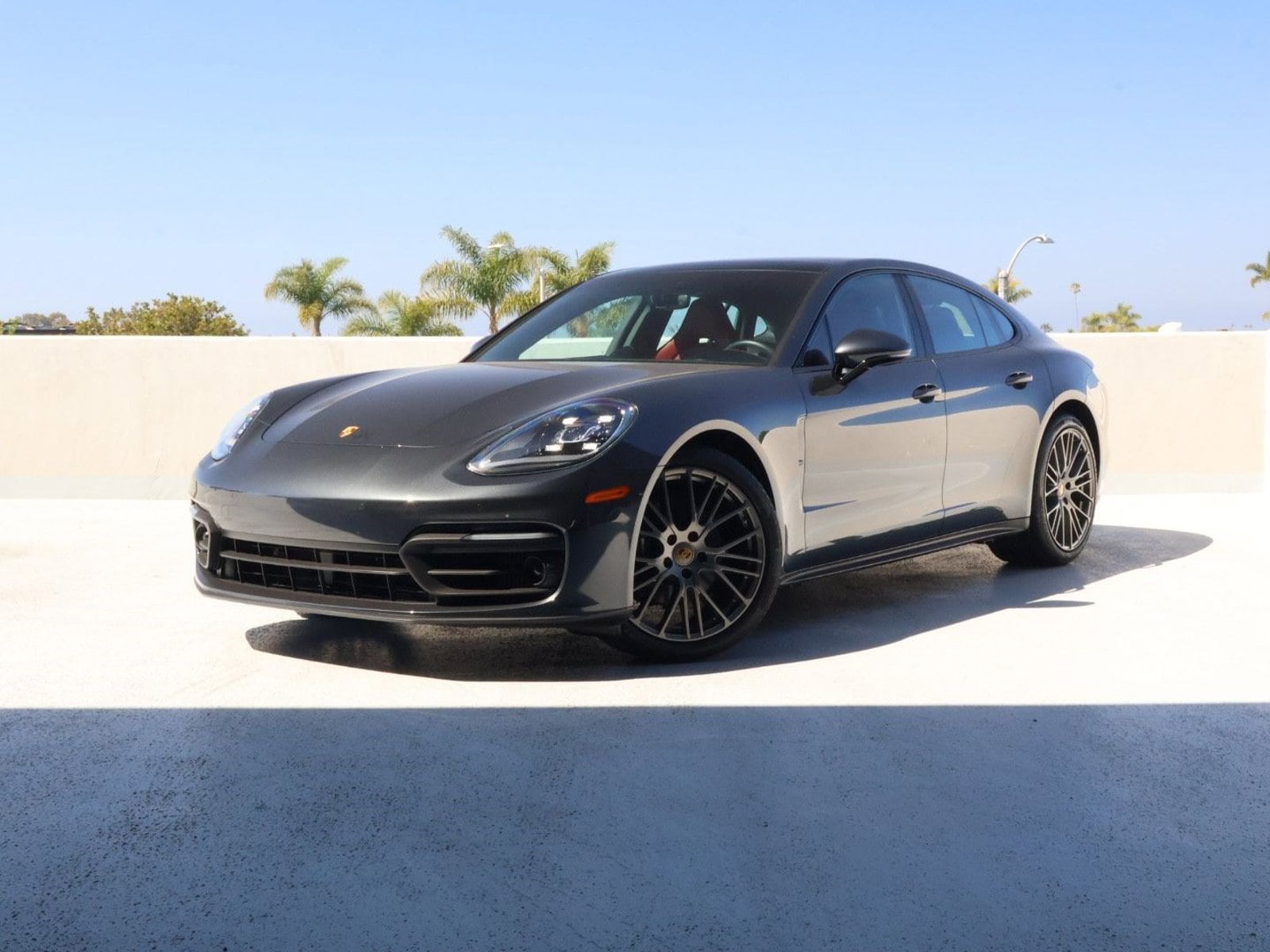 2023 Porsche Panamera 4 Platinum Edition's photo