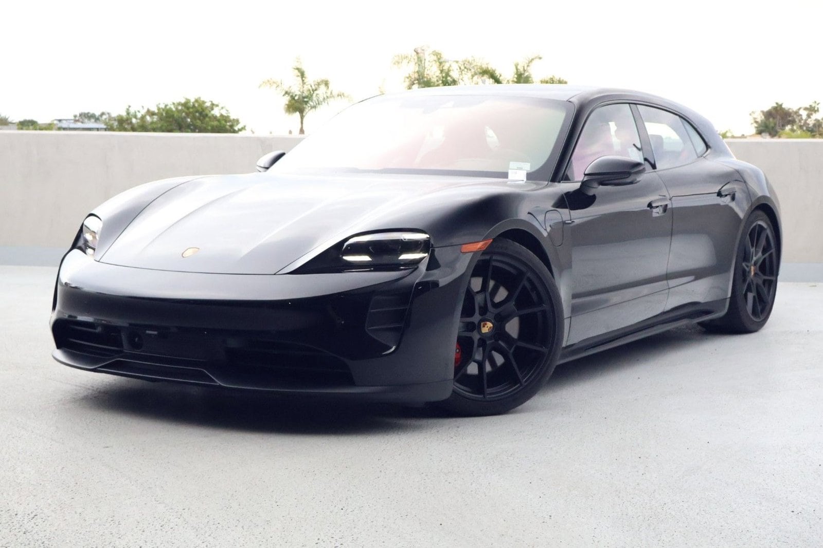 2024 Porsche Taycan GTS's photo