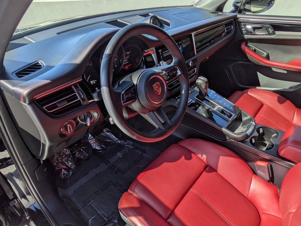 Certified 2025 Porsche Macan  SUV