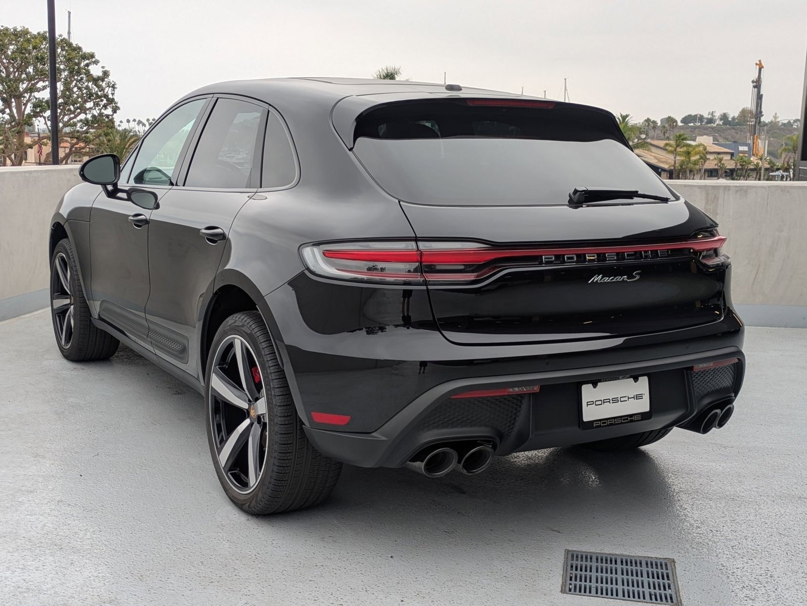 2025 Porsche Macan S photo 3