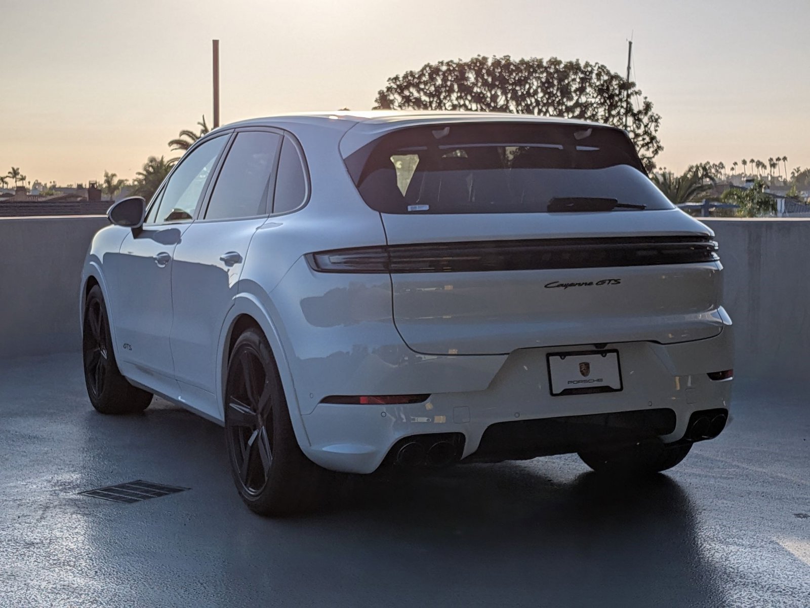 2025 Porsche Cayenne GTS photo 3