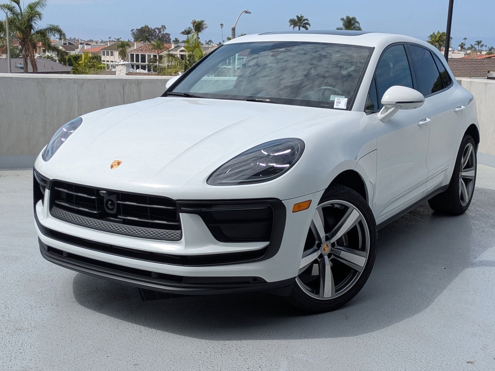 2025 Porsche Macan T