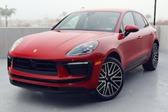 2025 Porsche Macan SUV