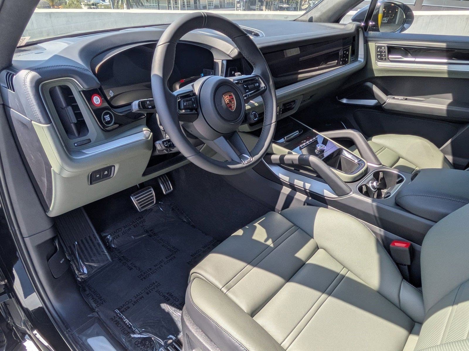 2025 Porsche 911 GT3 Touring photo 4