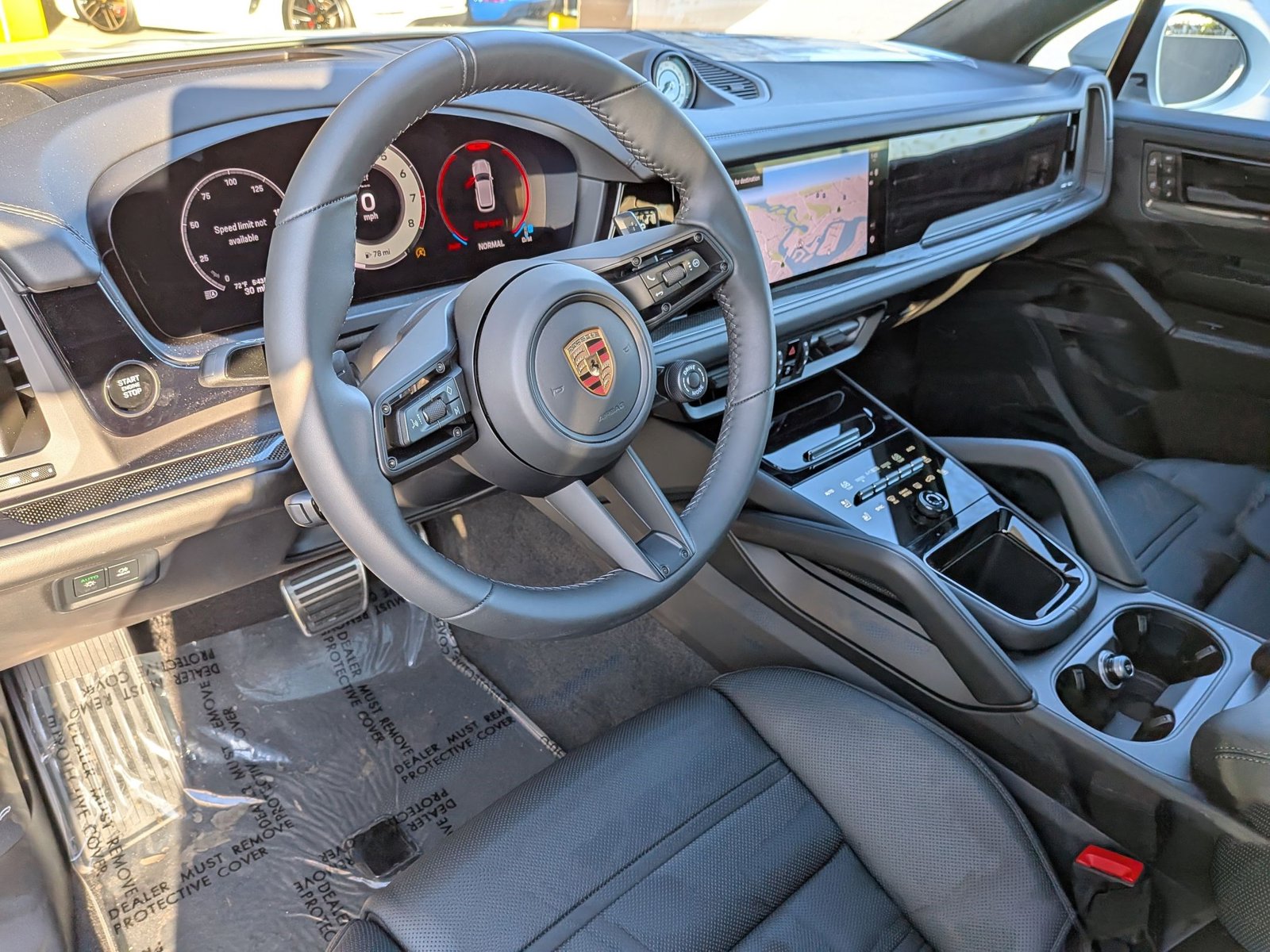 2025 Porsche Cayenne GTS photo 4