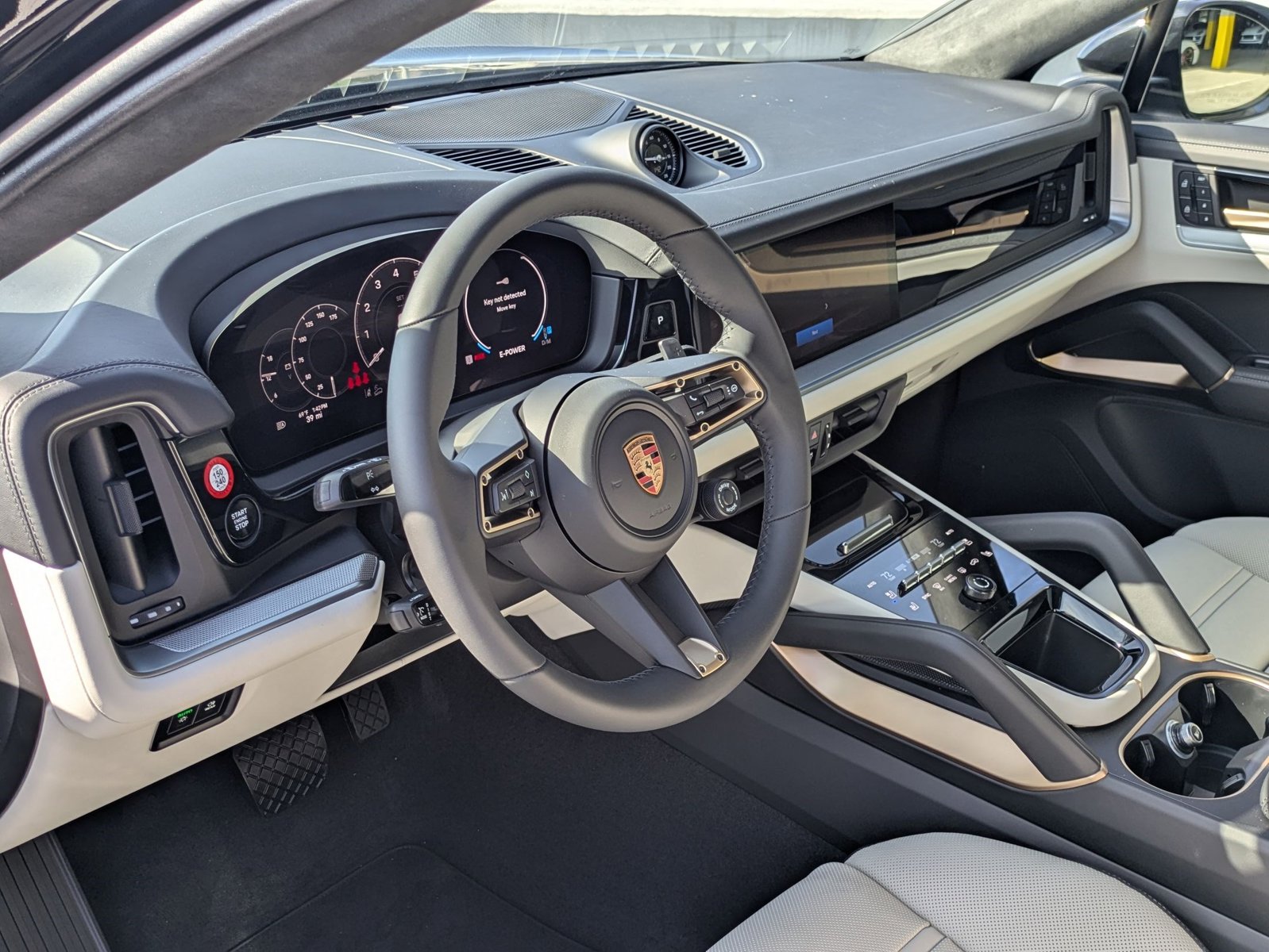 2026 Porsche Cayenne E-Hybrid Coupe photo 4