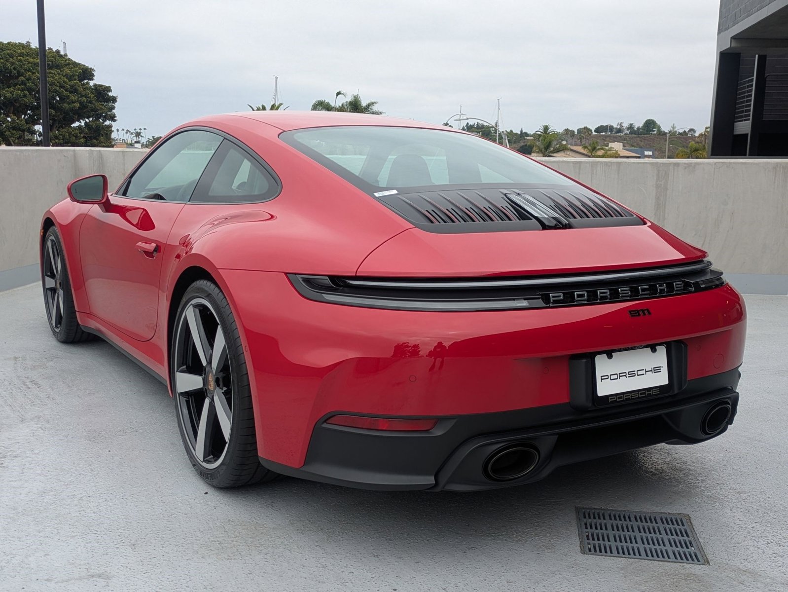 2025 Porsche 911 photo 3