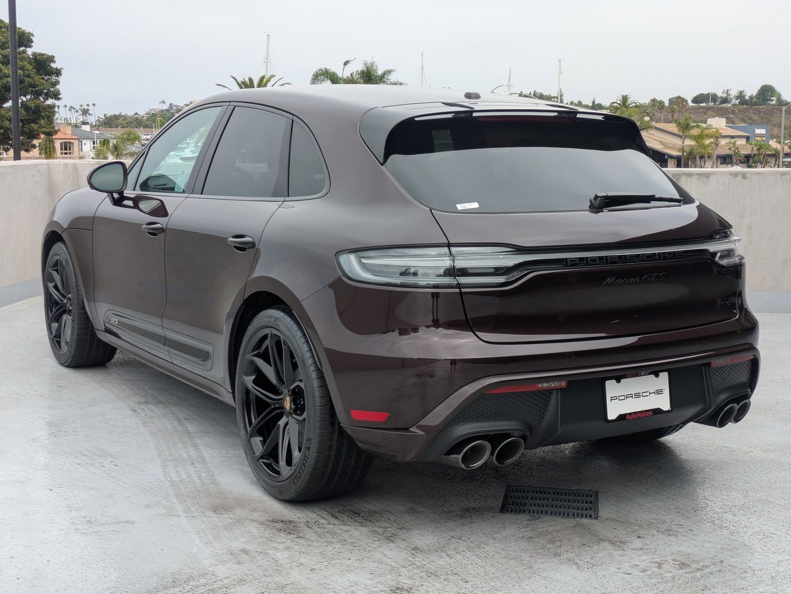 2025 Porsche Macan GTS photo 2