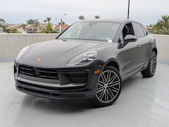 2025 Porsche Macan SUV