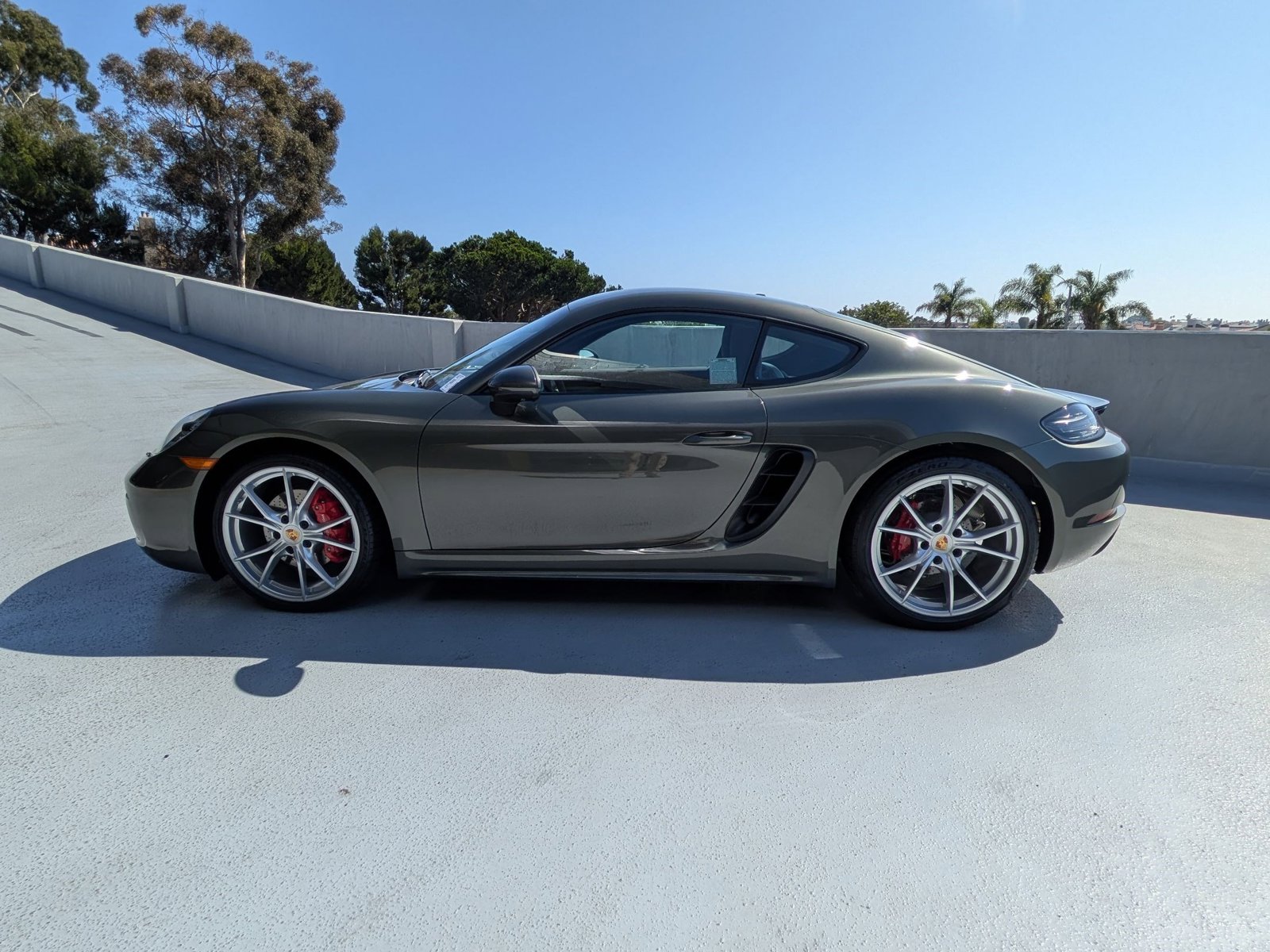 2025 Porsche Cayman S photo 2