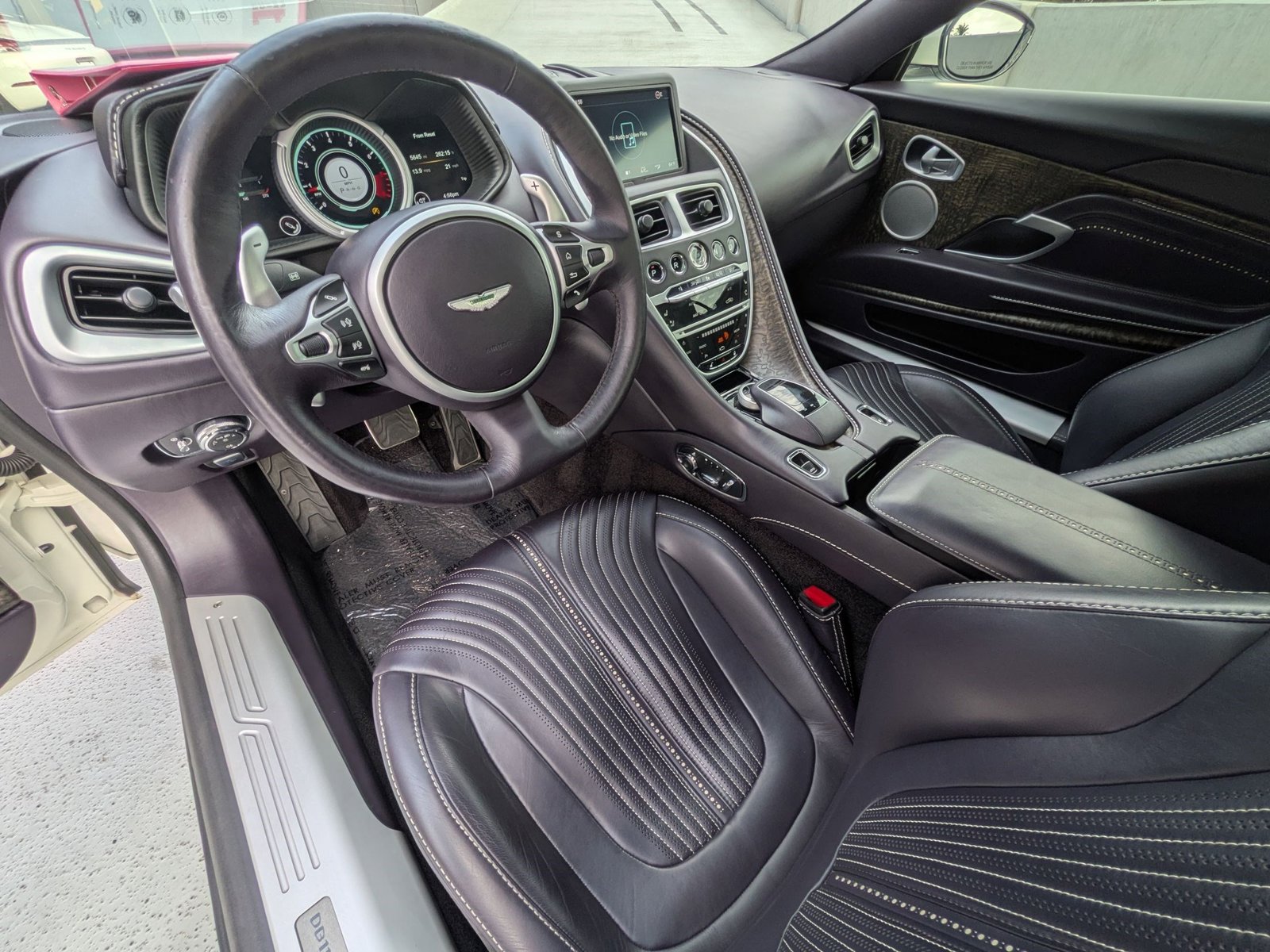 2019 Aston Martin DB11 AM5 photo 4