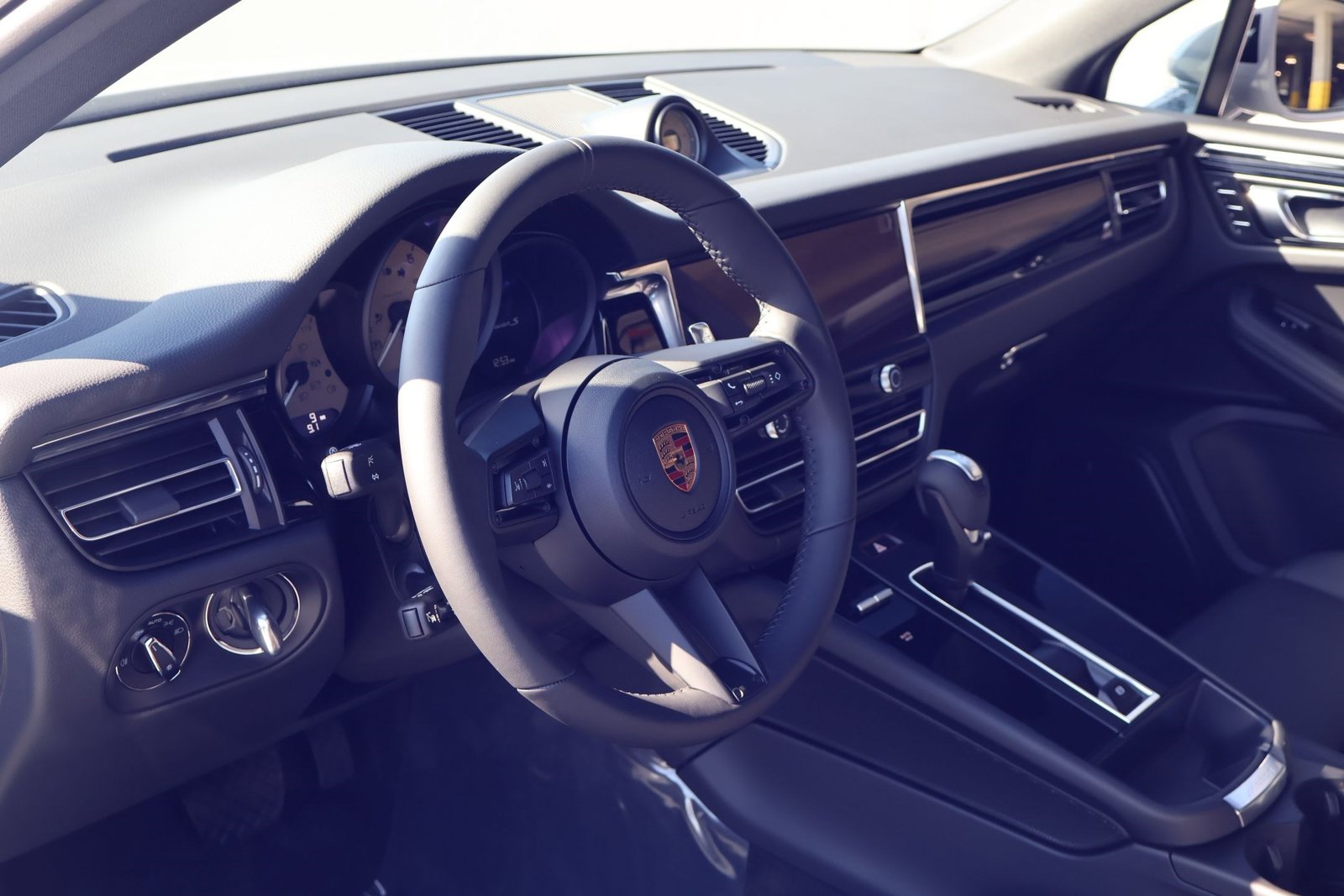 2026 Porsche Macan S photo 4