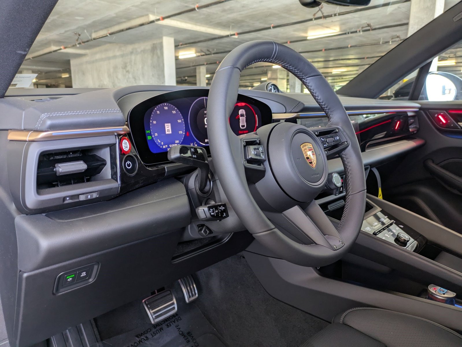 2025 Porsche Macan Electric photo 3