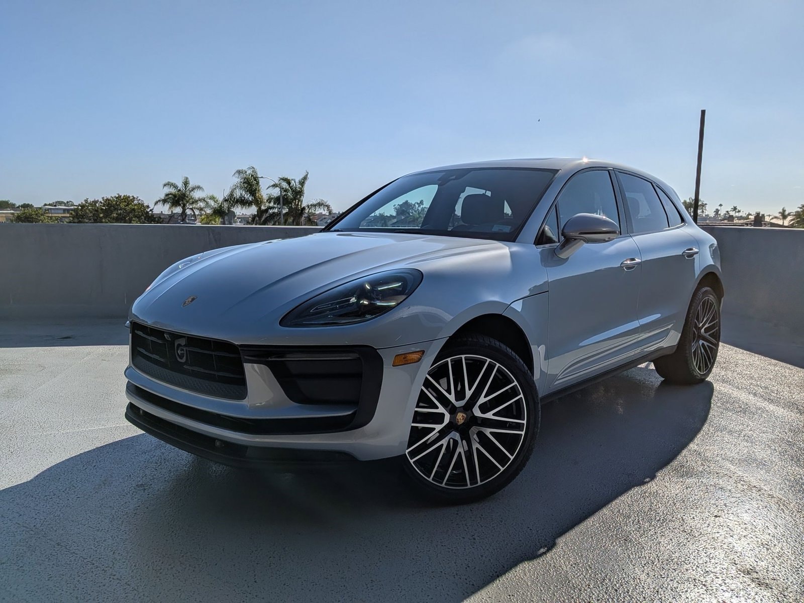 2025 Porsche Macan Base