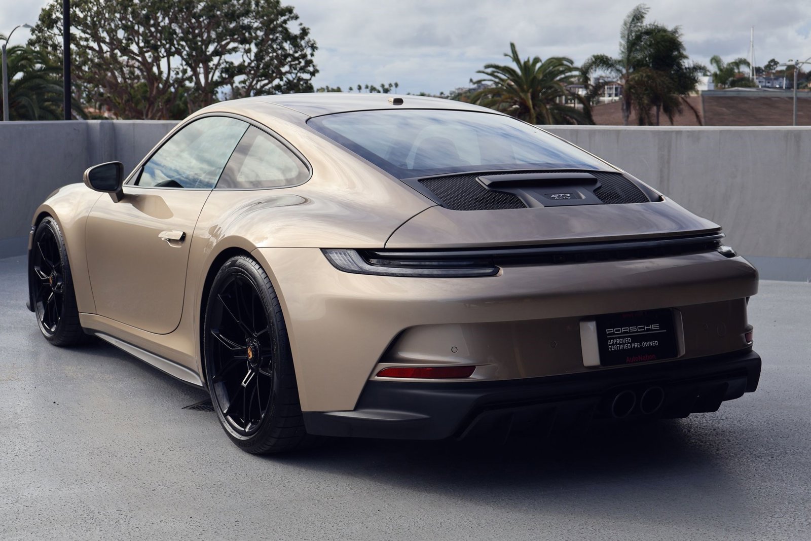 2023 Porsche 911 GT3 Touring photo 3
