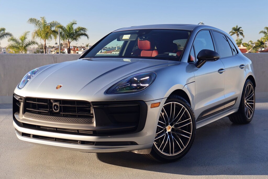 New 2026 Porsche Macan SUV