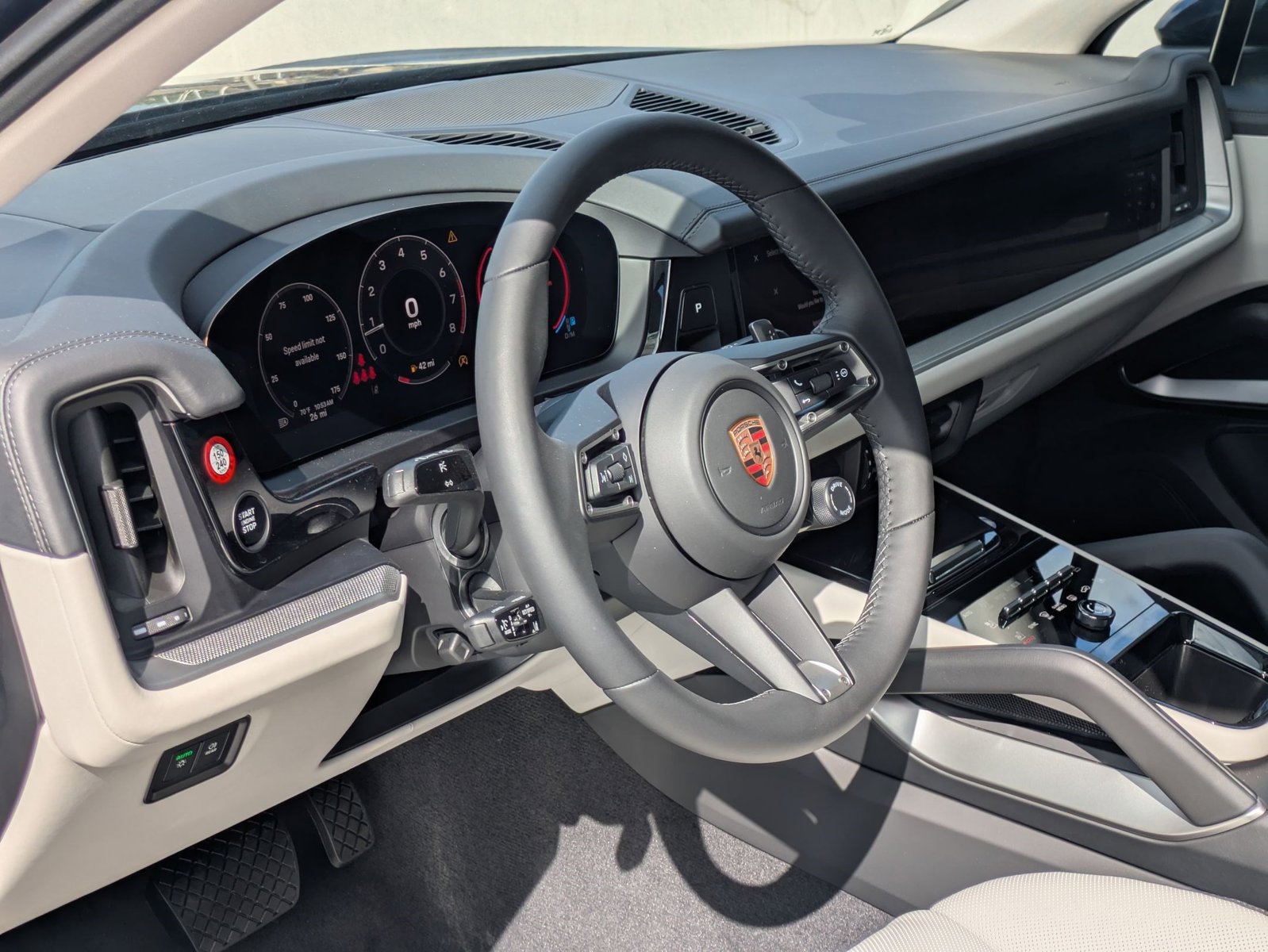 2026 Porsche Cayenne photo 4