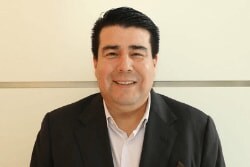 Staff member Steve Gonzalez from ID_31c19d73c95d