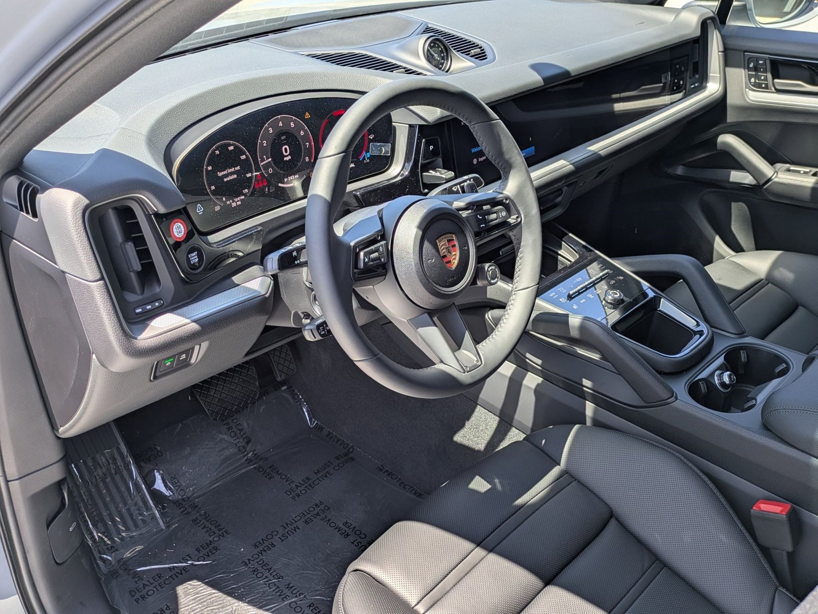 2025 Porsche Cayenne Coupe photo 4