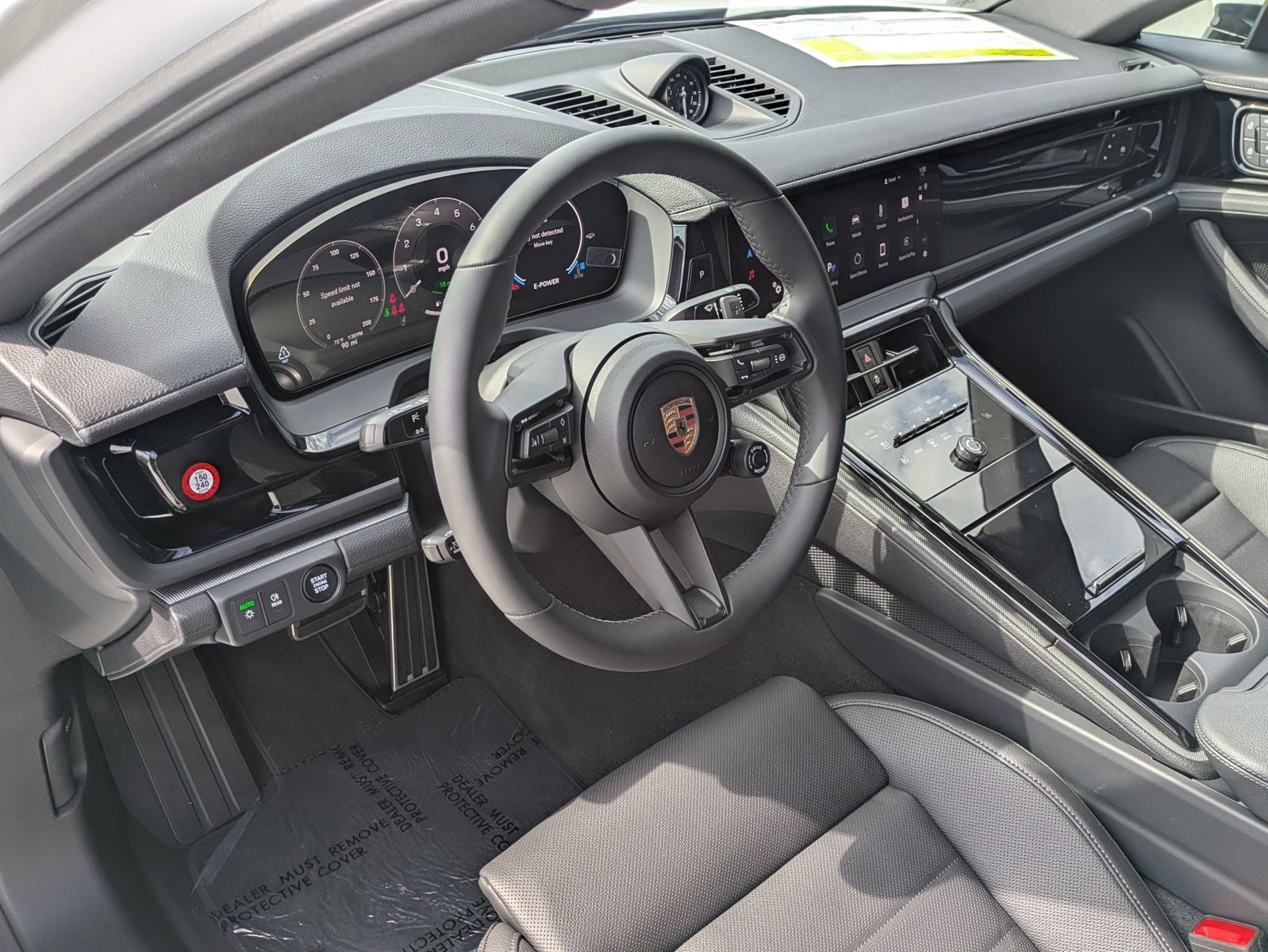 2025 Porsche Panamera E-Hybrid 4 photo 4