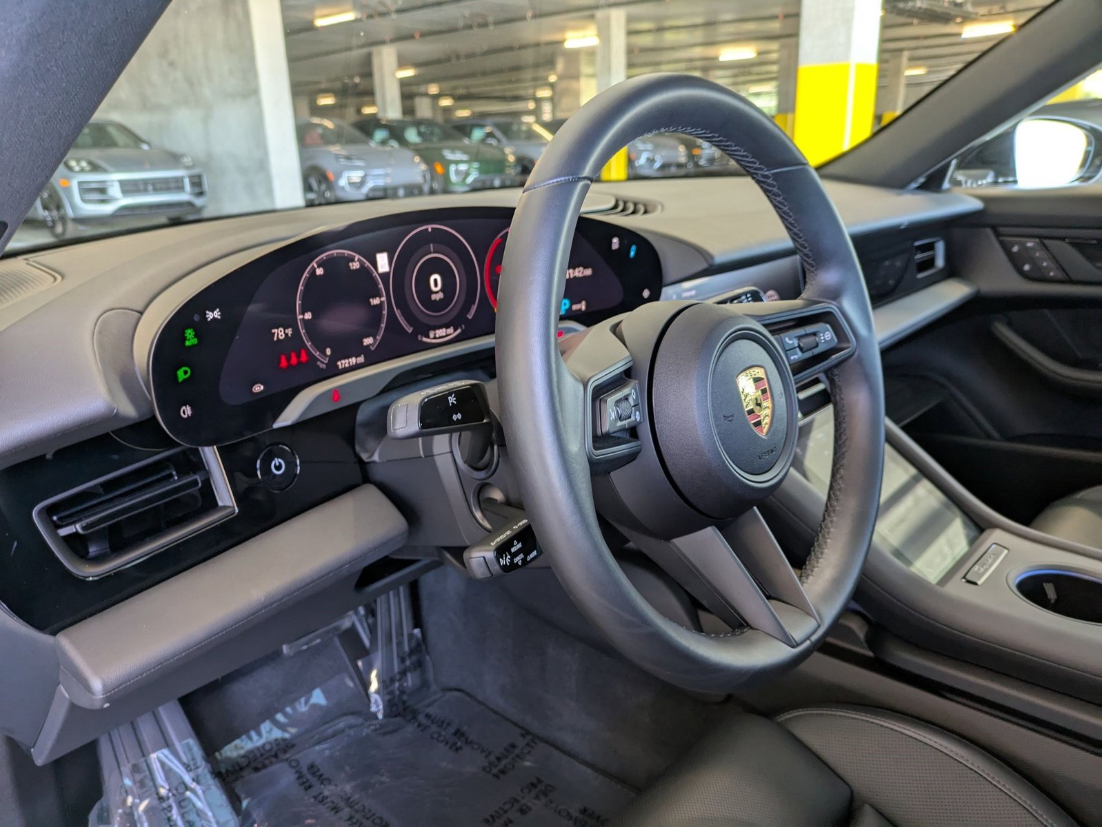 2024 Porsche Taycan photo 4