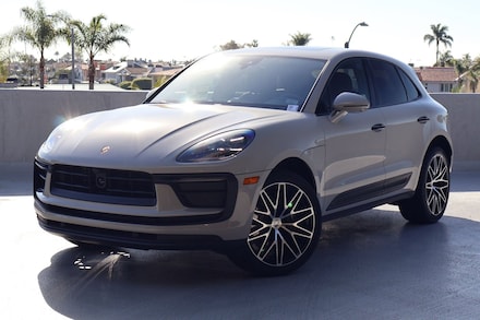 2026 Porsche Macan SUV