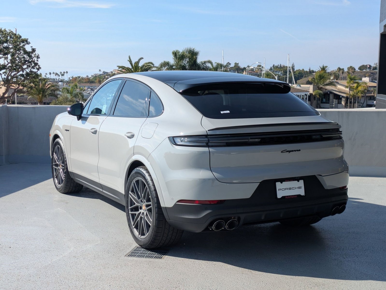 2026 Porsche Cayenne E-Hybrid Coupe photo 3