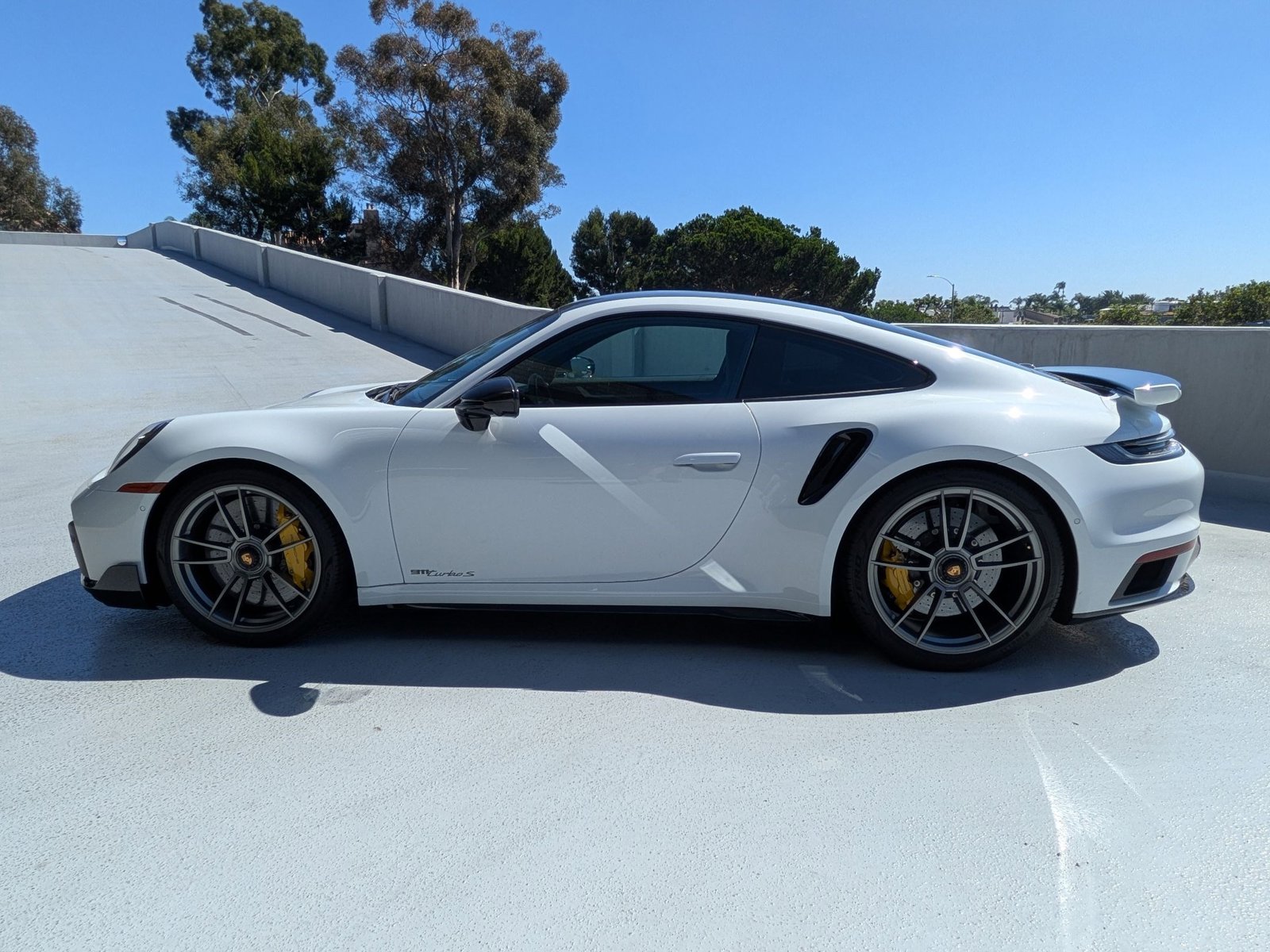 2023 Porsche 911 Turbo S photo 2