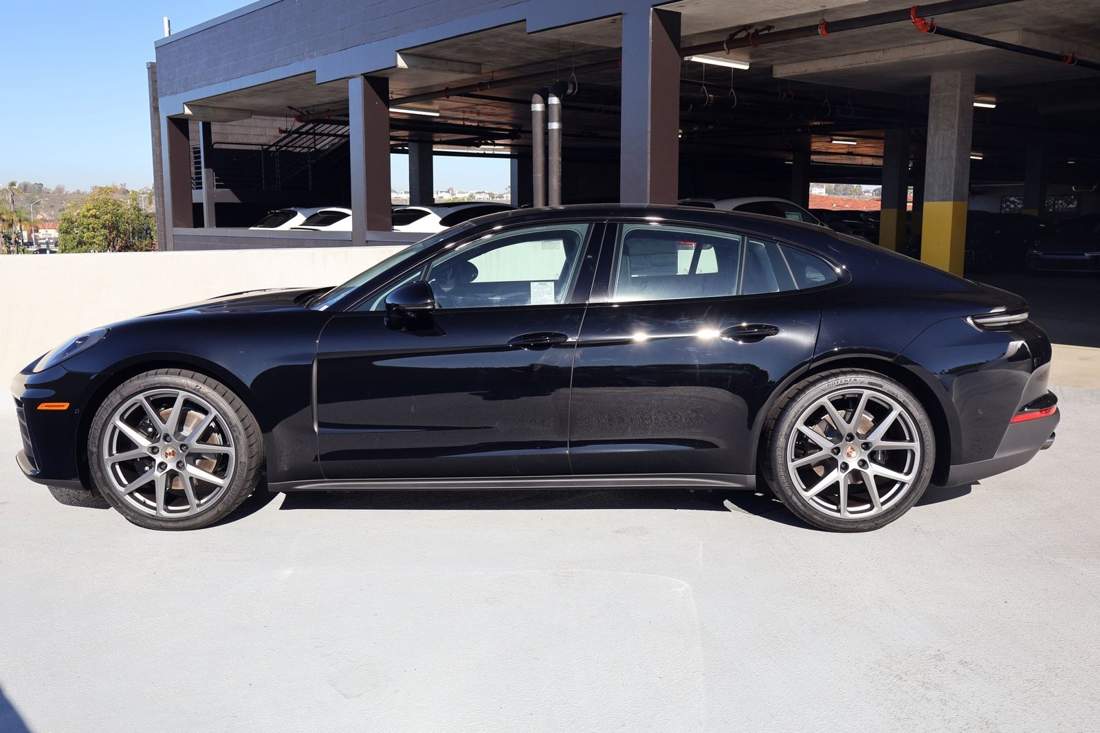 2026 Porsche Panamera 4 photo 2
