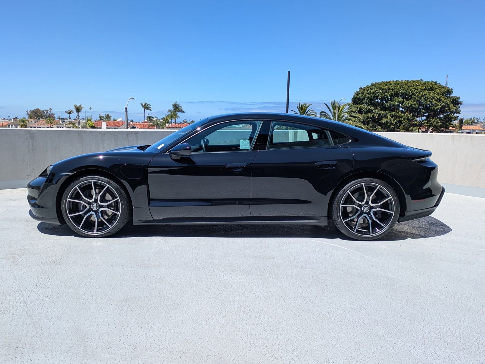 2024 Porsche Taycan photo 2