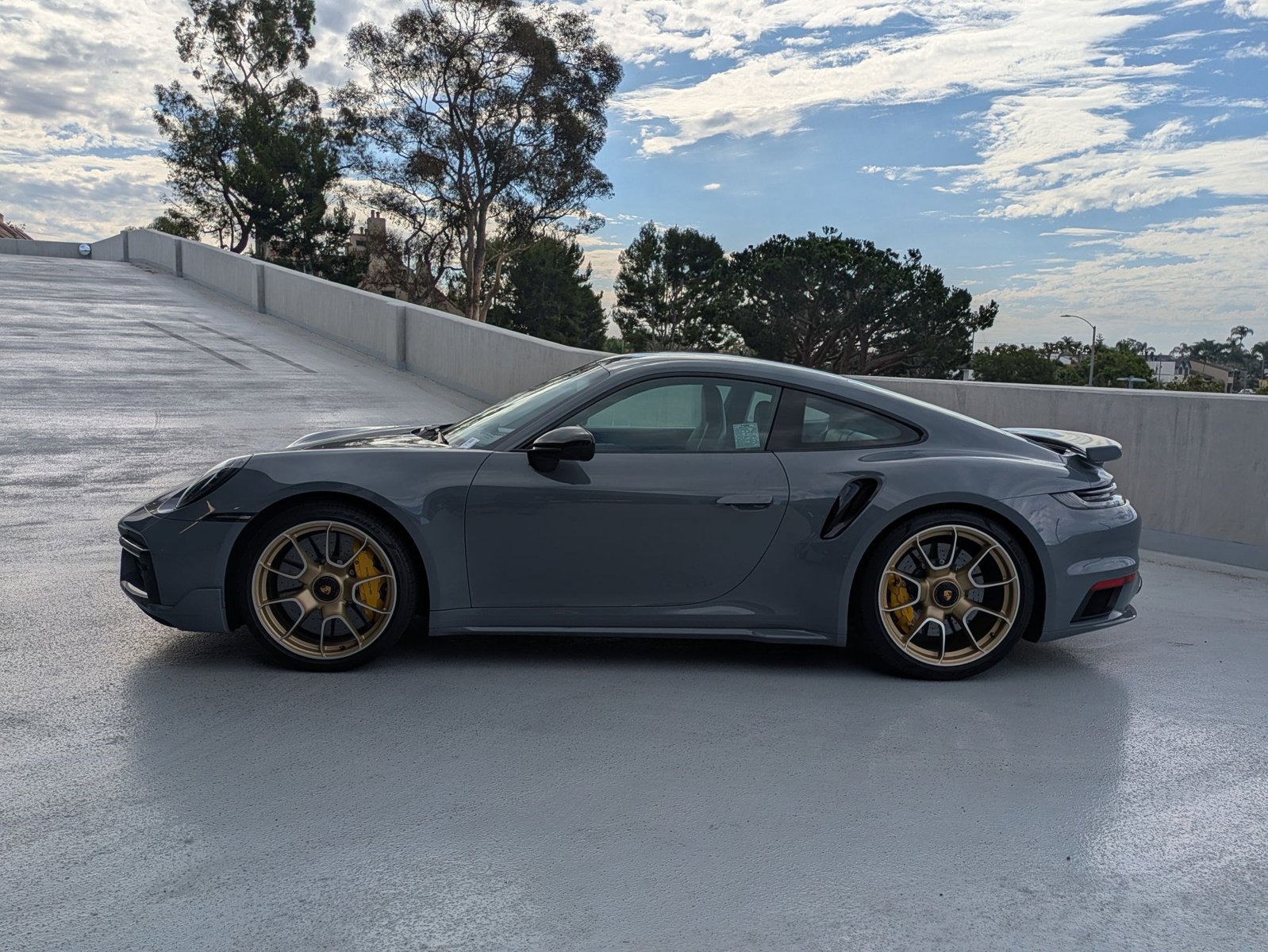 2024 Porsche 911 Turbo S photo 2