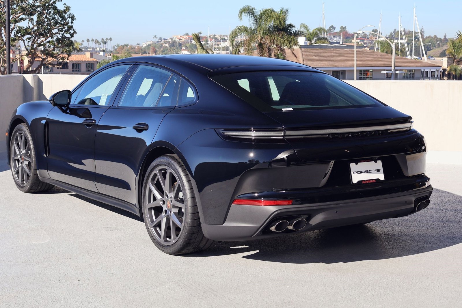 2026 Porsche Panamera 4 photo 3