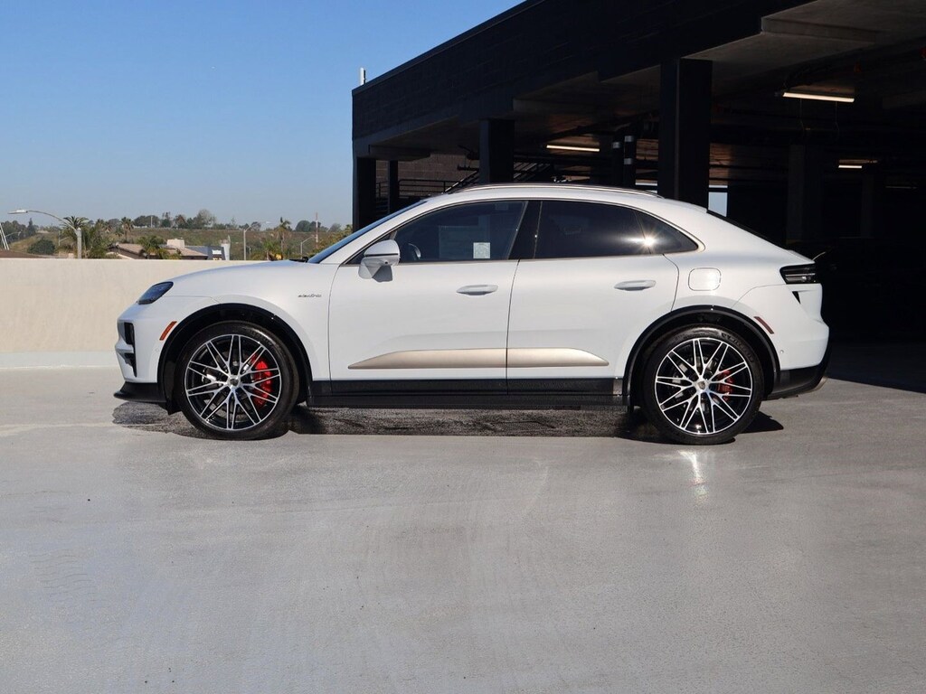 New 2026 Porsche Macan Electric Turbo SUV