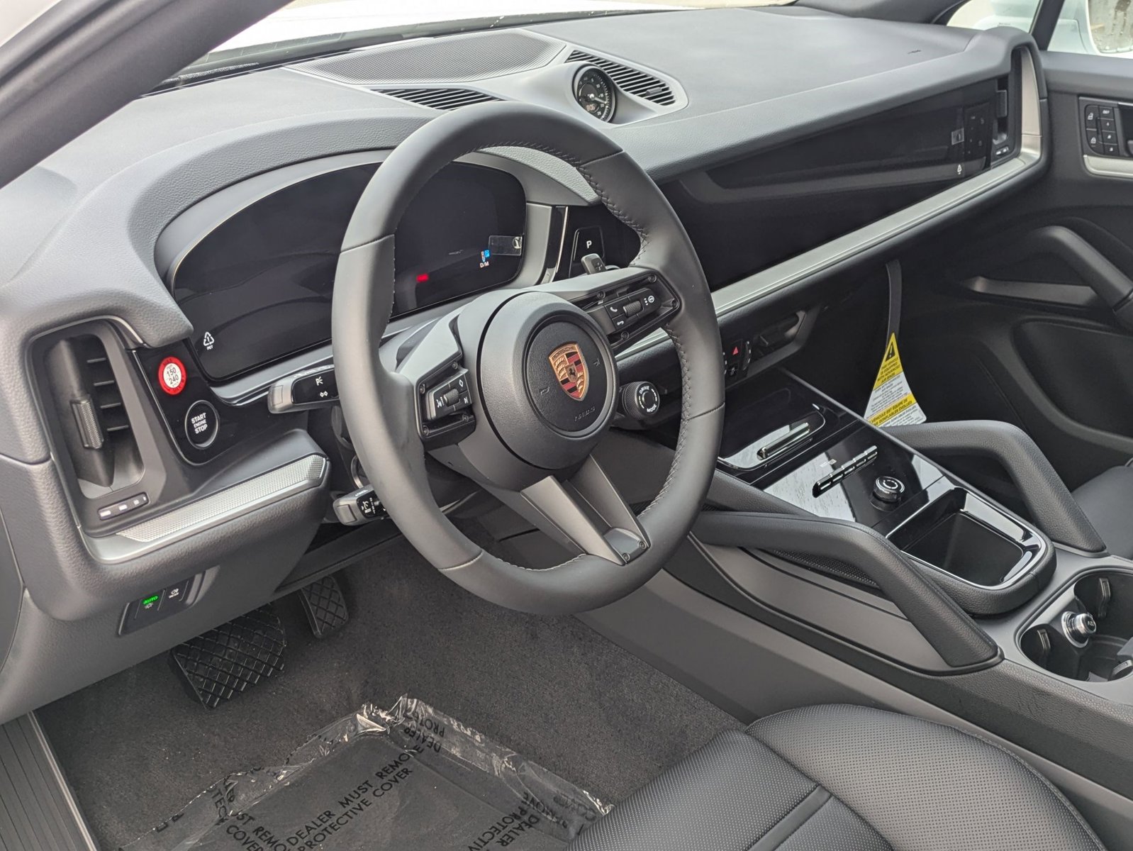 2026 Porsche Cayenne Coupe photo 3