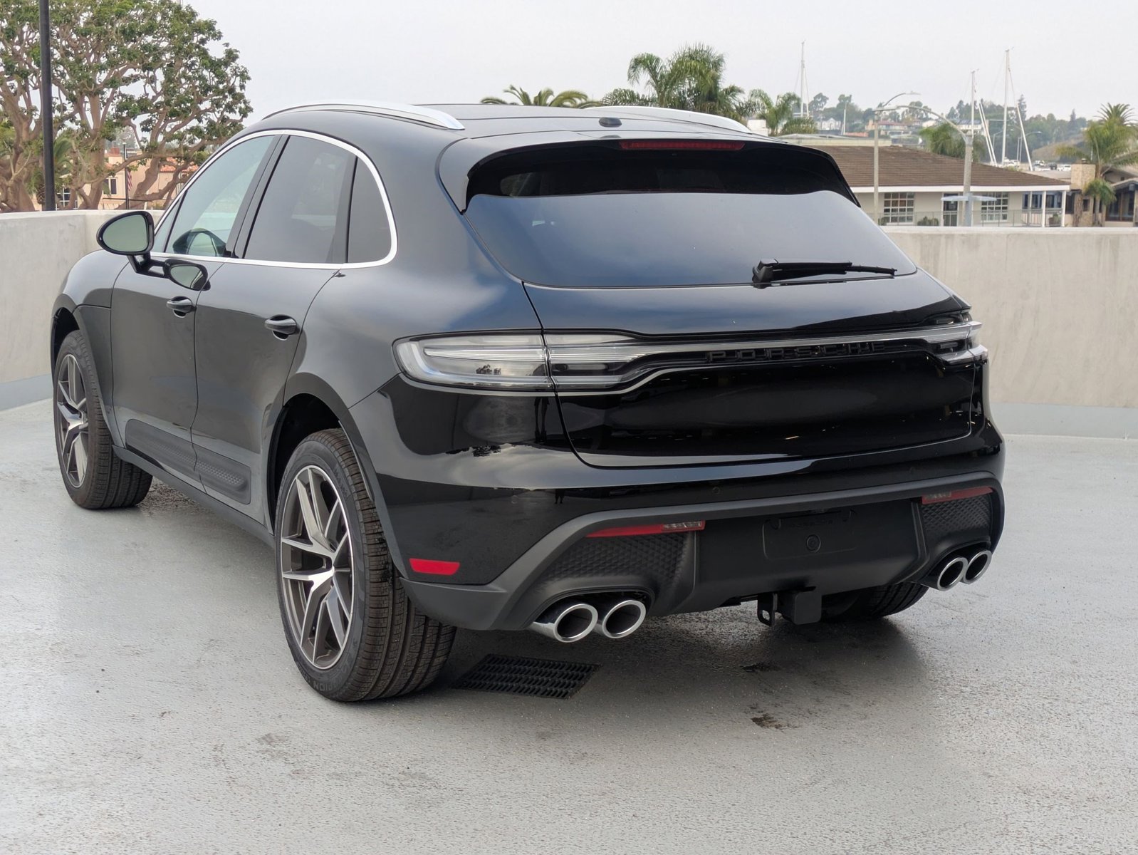 2026 Porsche Macan T photo 3