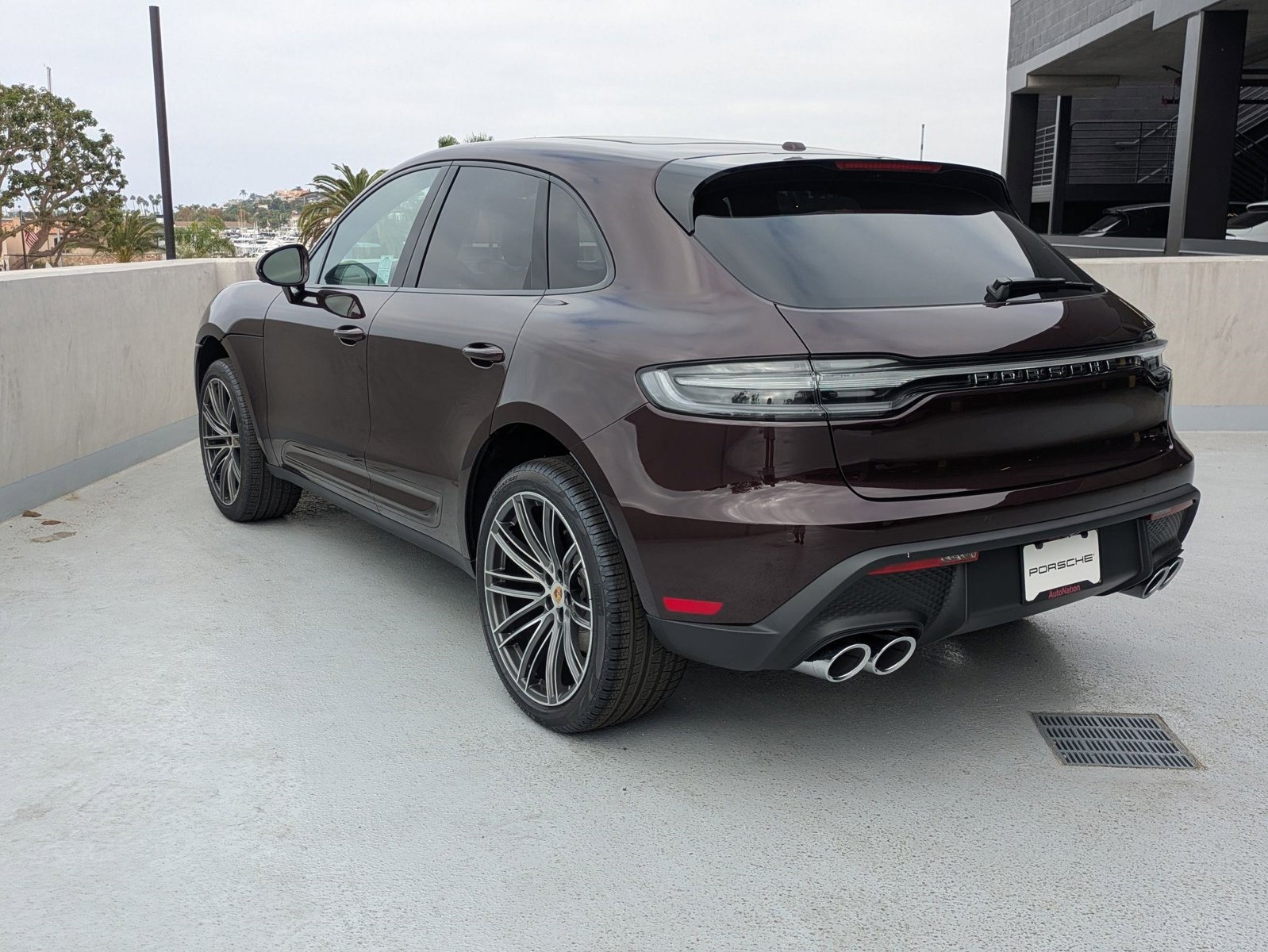 2026 Porsche Macan T photo 3